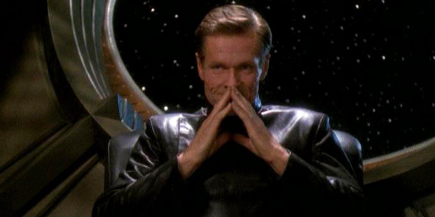 William Sadler as Agent Luther Sloan in Star Trek Deep Space Nine.